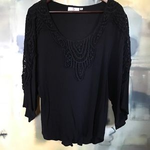 OSO Casuals top, black, size 1X